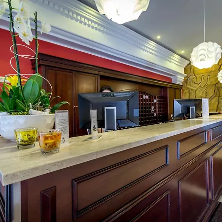 Doris Hotel 3*